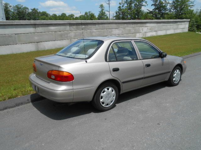 Chevrolet Prizm 2001 photo 1