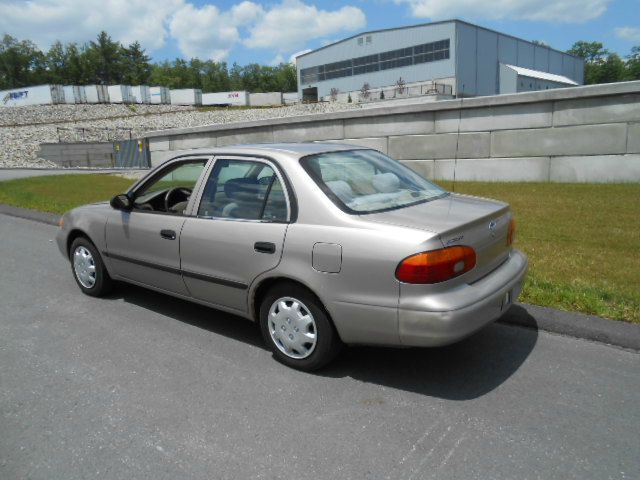 Chevrolet Prizm 2001 photo 4