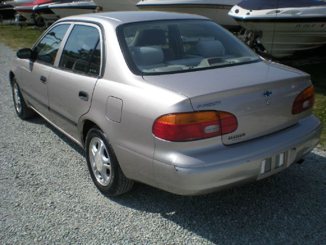 Chevrolet Prizm 2001 photo 2