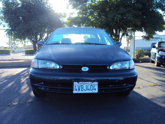 Chevrolet Prizm 2001 photo 3