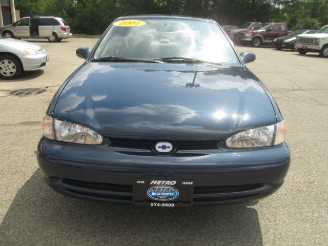 Chevrolet Prizm 2001 photo 2