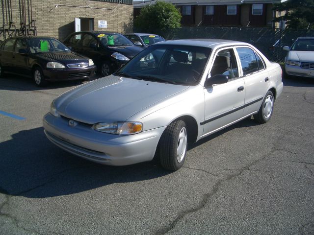 Chevrolet Prizm 2001 photo 4