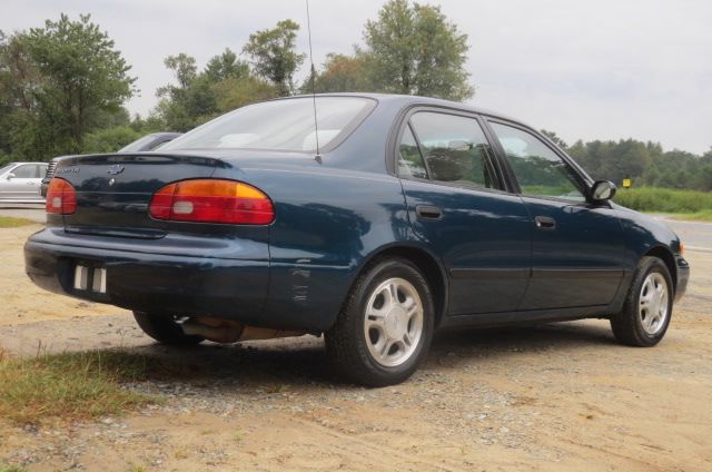 Chevrolet Prizm 4dr Sdn I4 CVT S Sedan