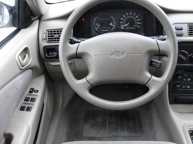 Chevrolet Prizm 2002 photo 4