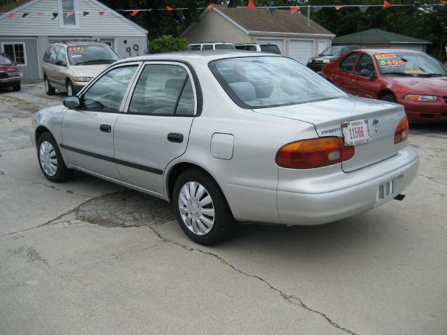 Chevrolet Prizm 2002 photo 3