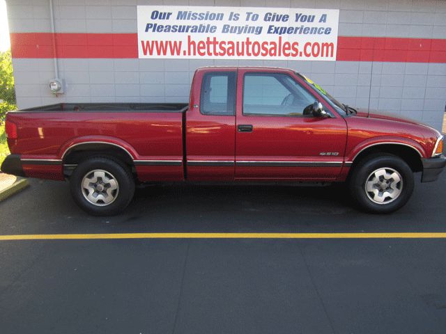 Chevrolet S-10 1997 photo 2