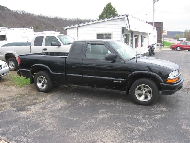 Chevrolet S-10 2000 photo 1