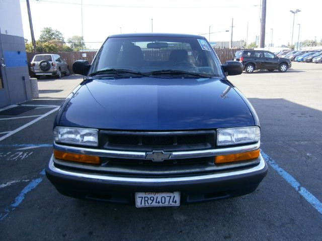 Chevrolet S-10 2000 photo 1