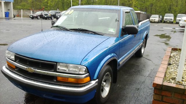 Chevrolet S-10 2000 photo 1