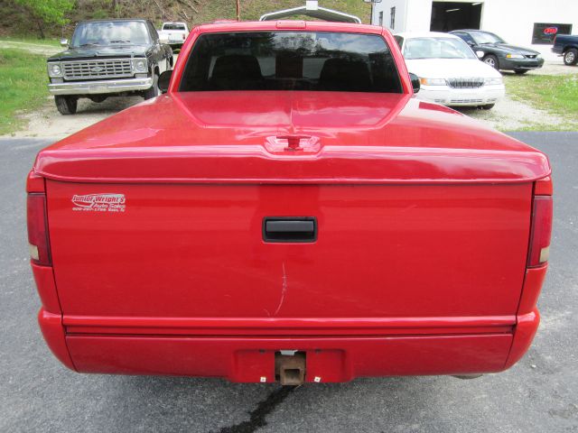 Chevrolet S-10 2002 photo 2