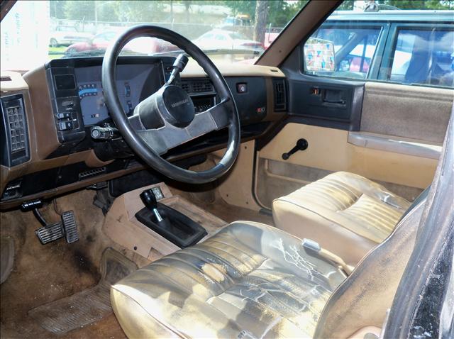 Chevrolet S10 1987 photo 2
