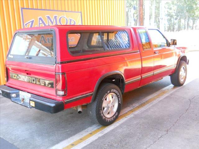 Chevrolet S10 1989 photo 2