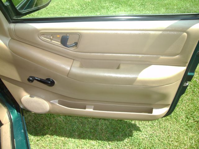 Chevrolet S10 1996 photo 14