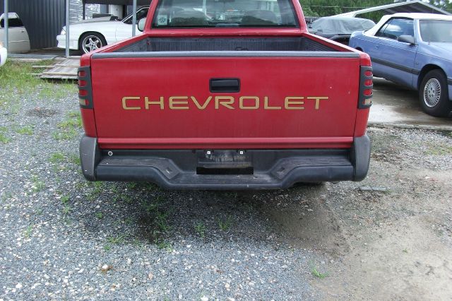 Chevrolet S10 1996 photo 2