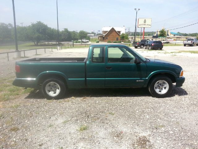 Chevrolet S10 1996 photo 2