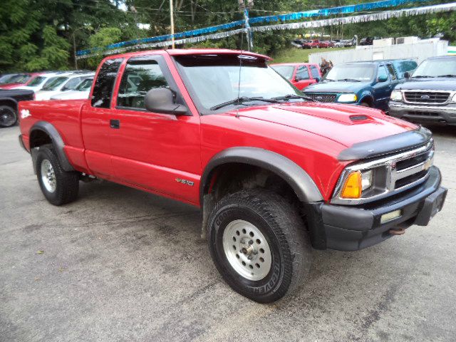 Chevrolet S10 1997 photo 3