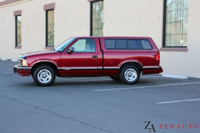 Chevrolet S10 1997 photo 1