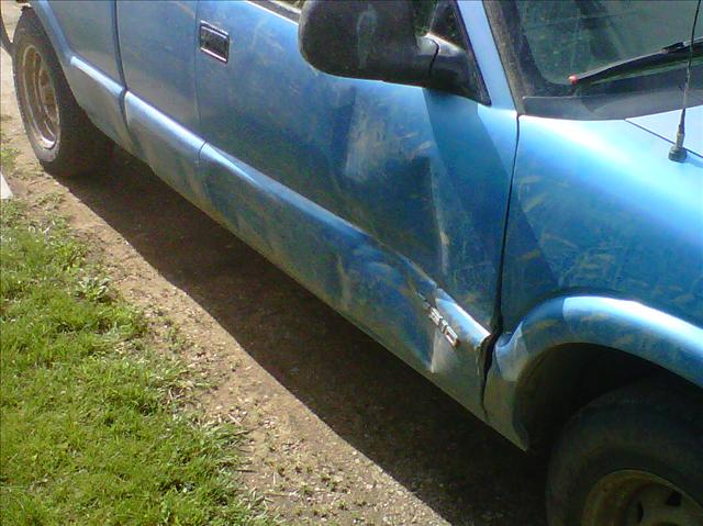 Chevrolet S10 1997 photo 1