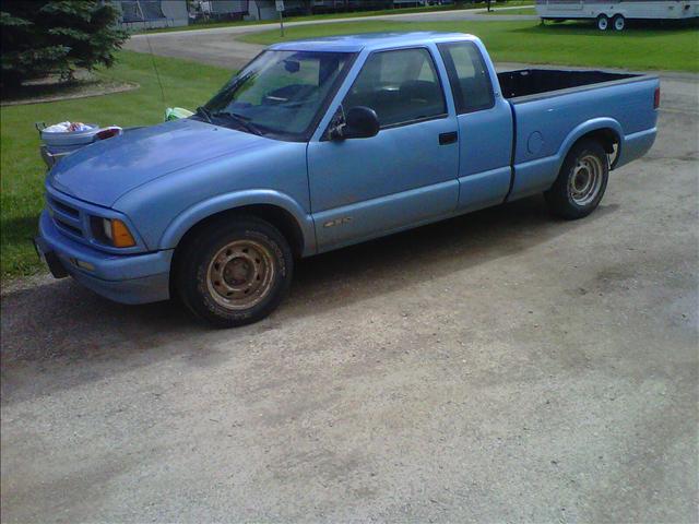 Chevrolet S10 1997 photo 3