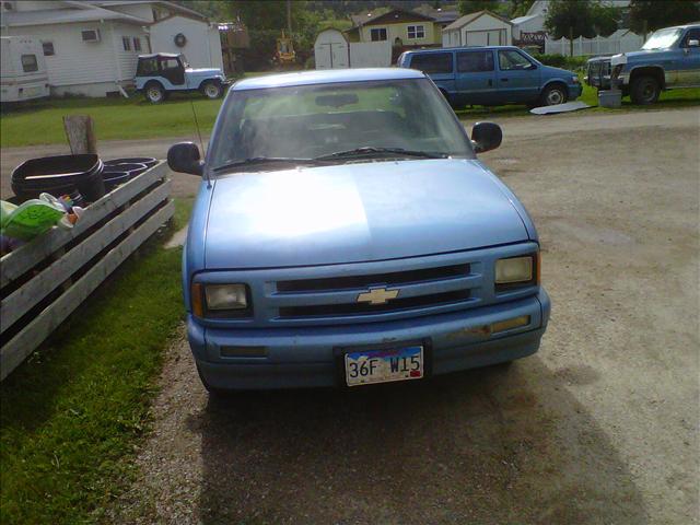 Chevrolet S10 1997 photo 4