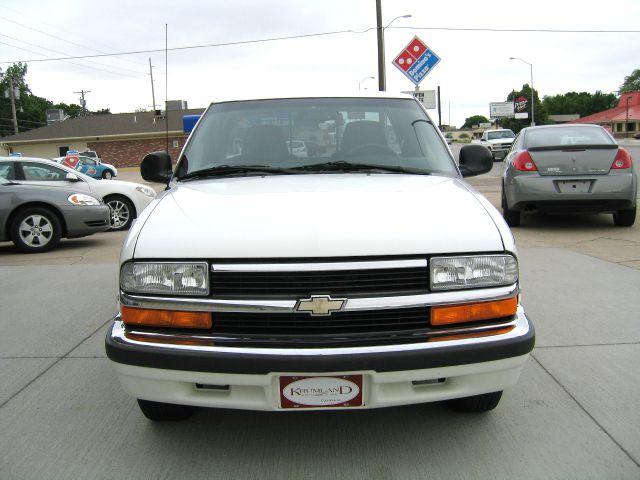 Chevrolet S10 1998 photo 11