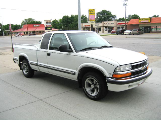 Chevrolet S10 1998 photo 9