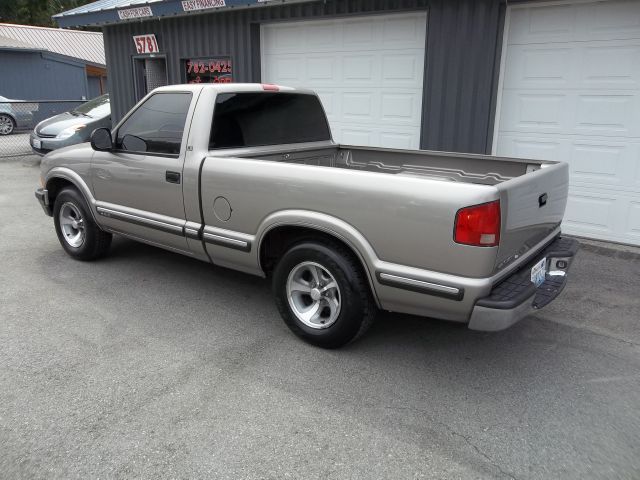 Chevrolet S10 1998 photo 2