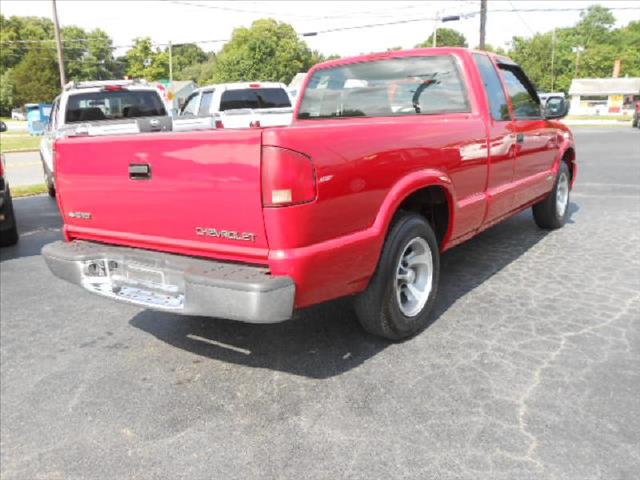 Chevrolet S10 1998 photo 2