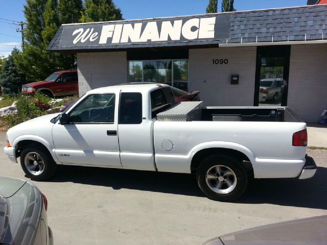 Chevrolet S10 1998 photo 2