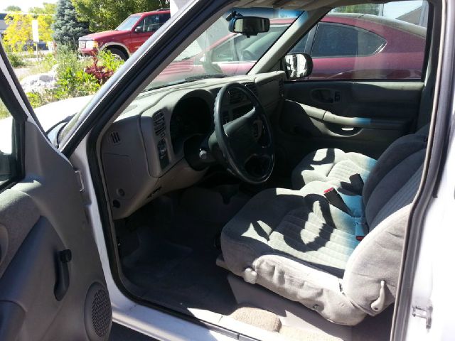 Chevrolet S10 1998 photo 3