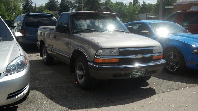 Chevrolet S10 1998 photo 3