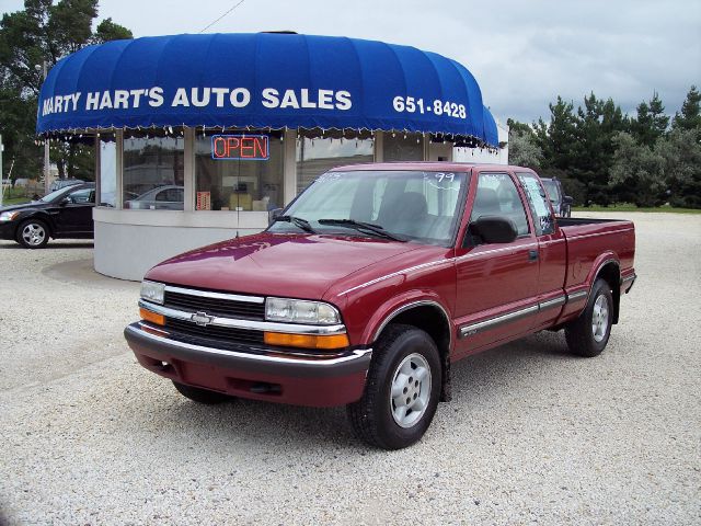 Chevrolet S10 1999 photo 2