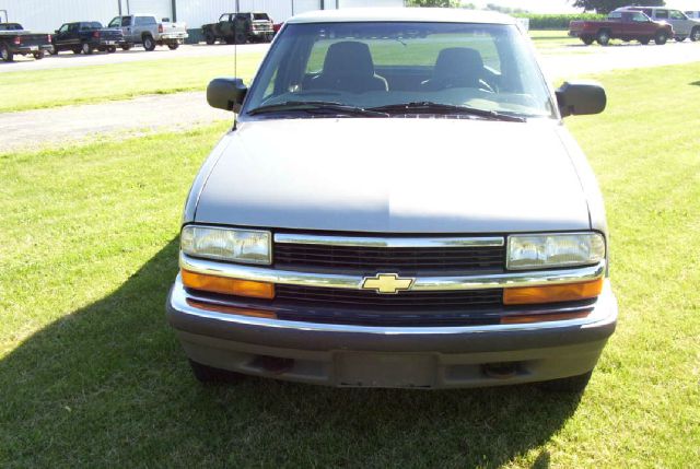 Chevrolet S10 1999 photo 1