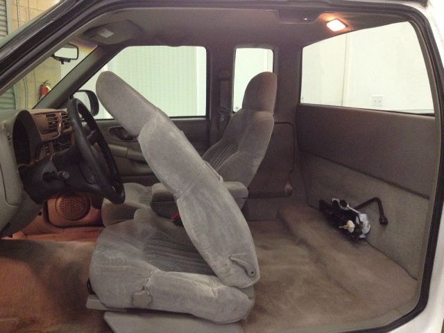 Chevrolet S10 1999 photo 12