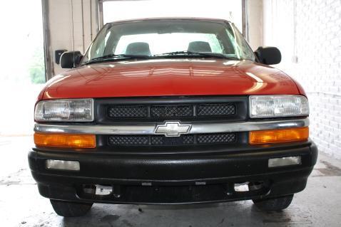 Chevrolet S10 1999 photo 2