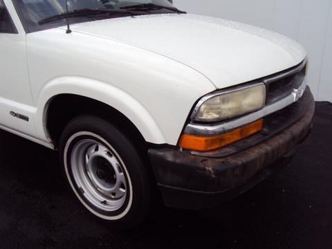 Chevrolet S10 2000 photo 3