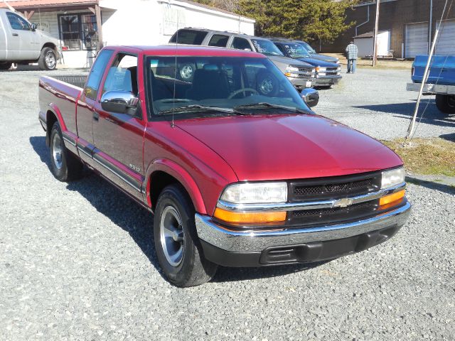 Chevrolet S10 2000 photo 1