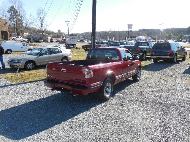 Chevrolet S10 2000 photo 3