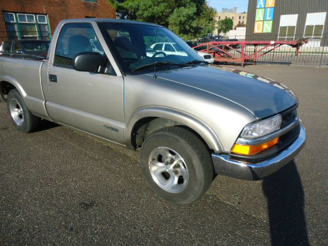 Chevrolet S10 2000 photo 3