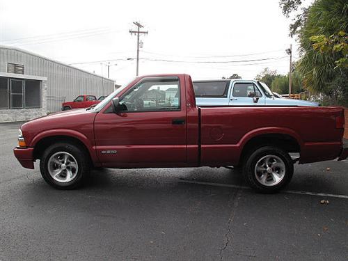 Chevrolet S10 2000 photo 2