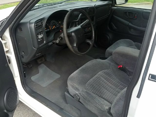 Chevrolet S10 2000 photo 12