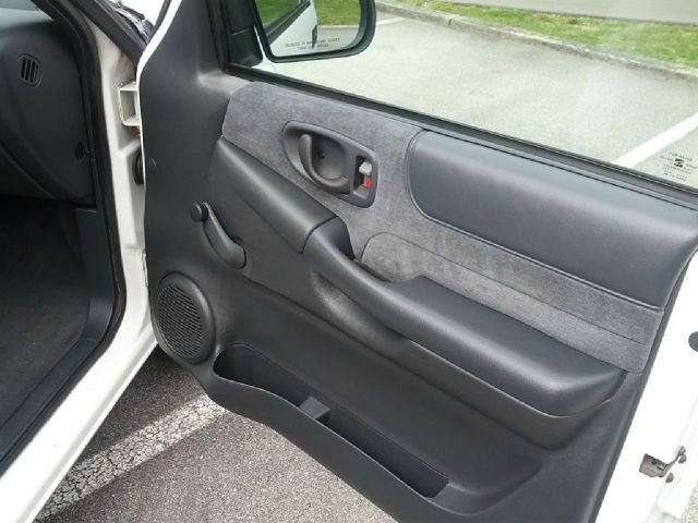 Chevrolet S10 2000 photo 9