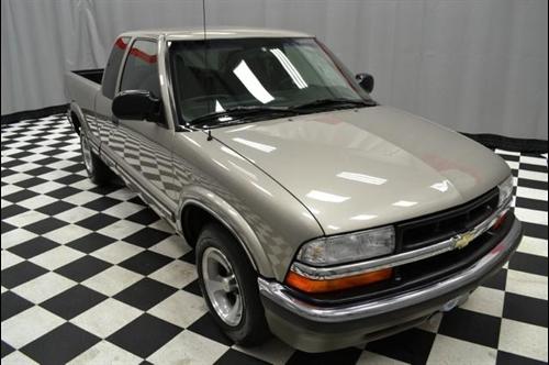 Chevrolet S10 2000 photo 1