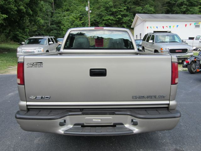 Chevrolet S10 4dr SR5 V8 Auto 4WD Pickup Truck