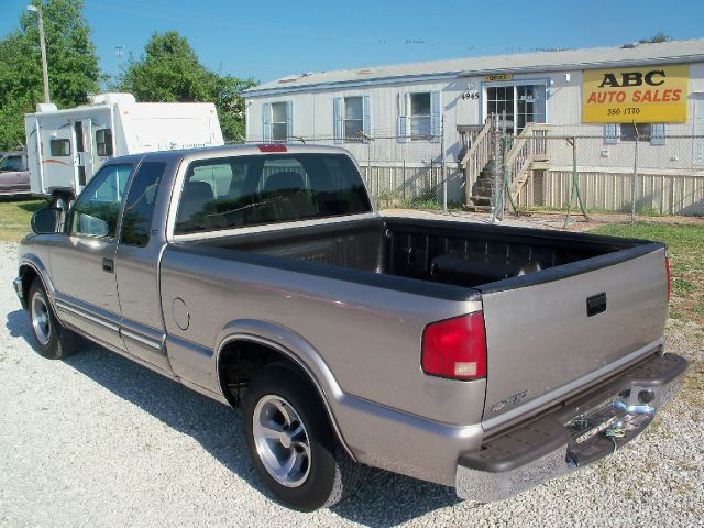 Chevrolet S10 2000 photo 1
