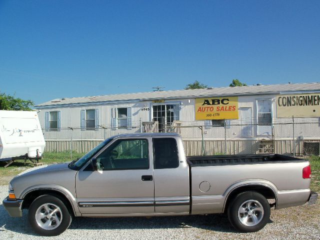 Chevrolet S10 2000 photo 3