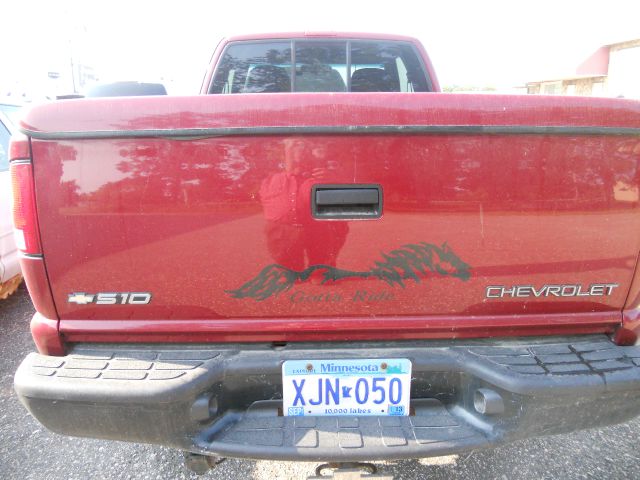 Chevrolet S10 2000 photo 1