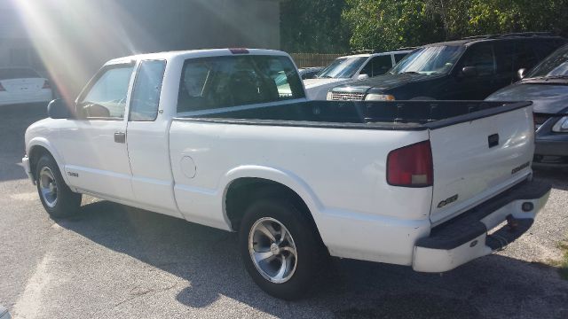 Chevrolet S10 2000 photo 3