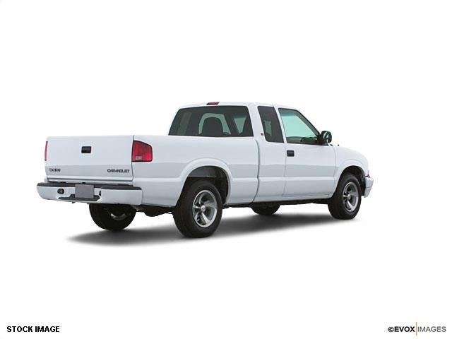 Chevrolet S10 2000 photo 1