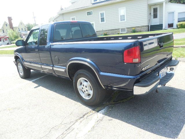 Chevrolet S10 2000 photo 3